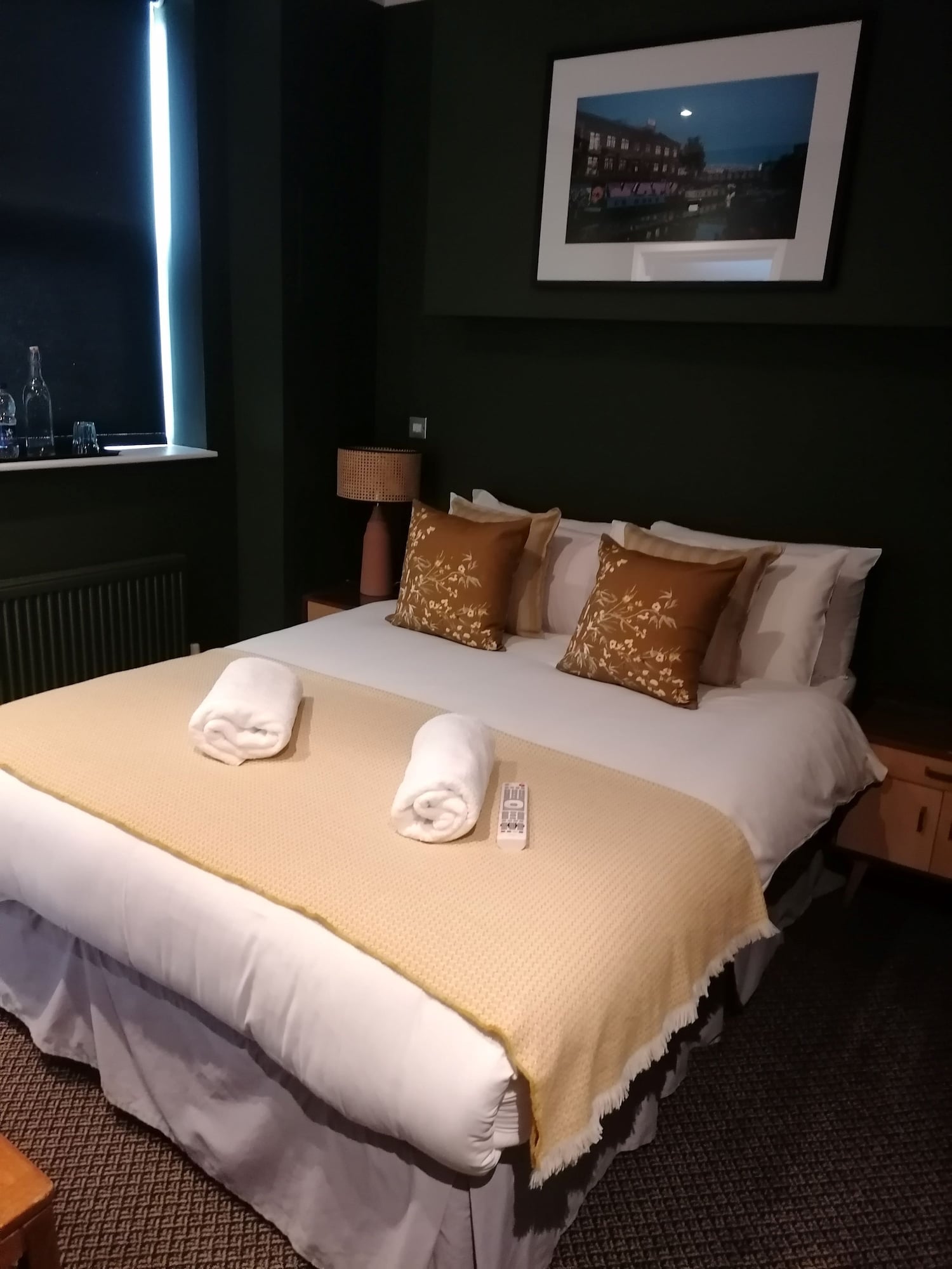 BASIC, DOUBLE BED