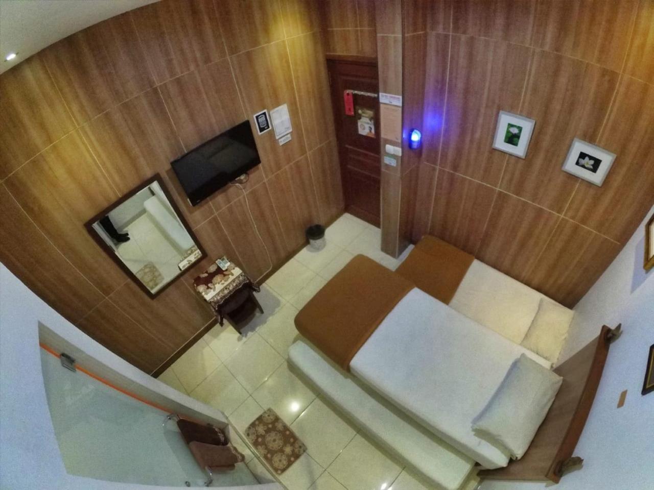 Cabin Hotel Bhayangkara 36/50