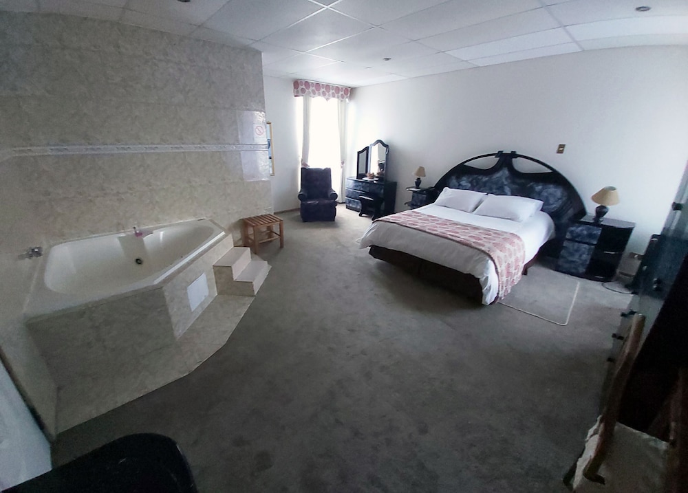 Hotel Esmeralda 19/30