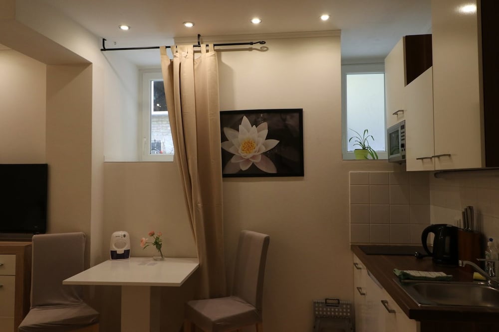 Grand Central Apartments 16/20