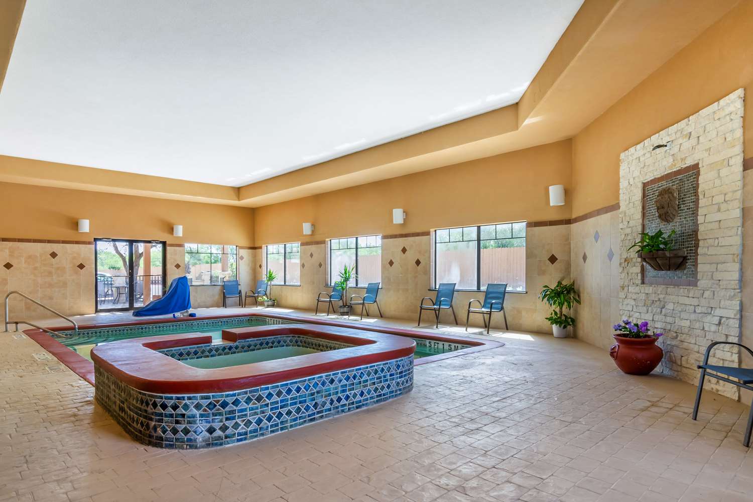 Best Western Plus Lytle Inn and Suites 29/29