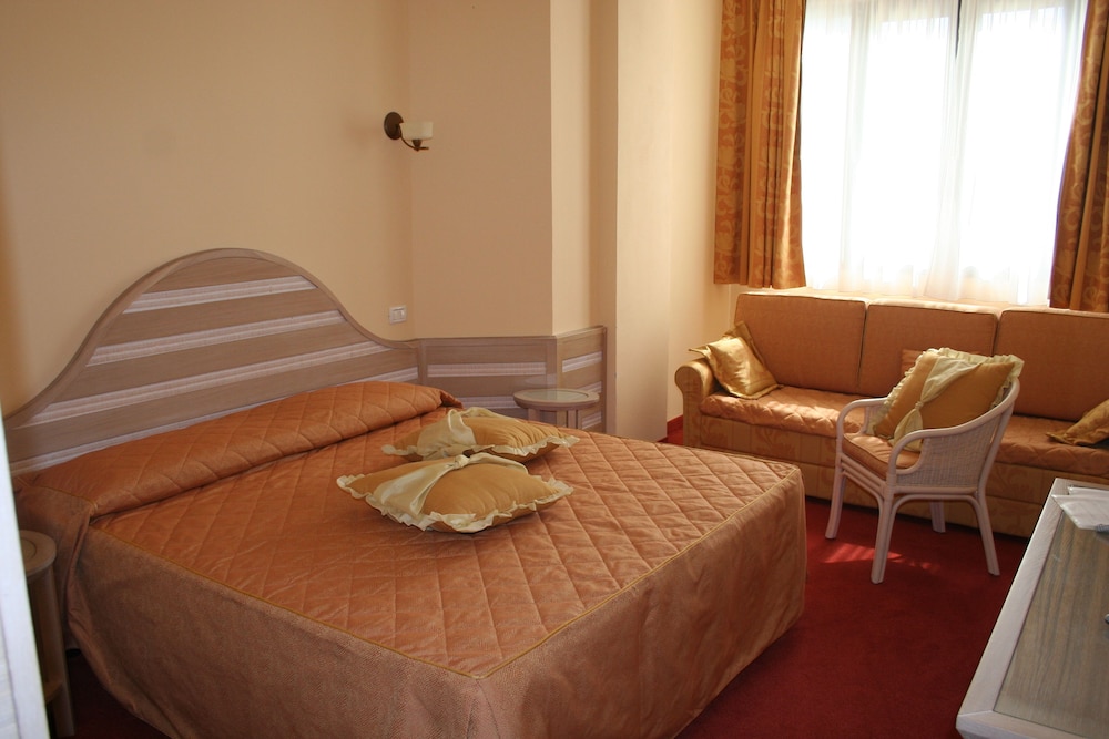 Hotel Nedy 17/47