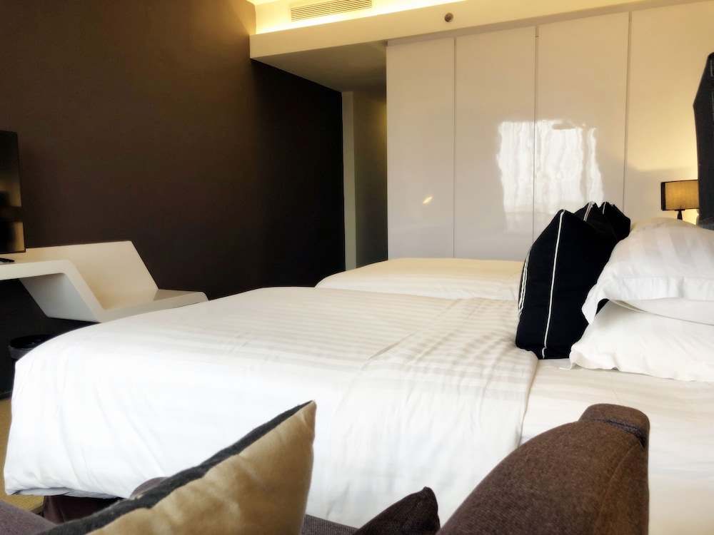 M Roof Hotel & Residences 19/53