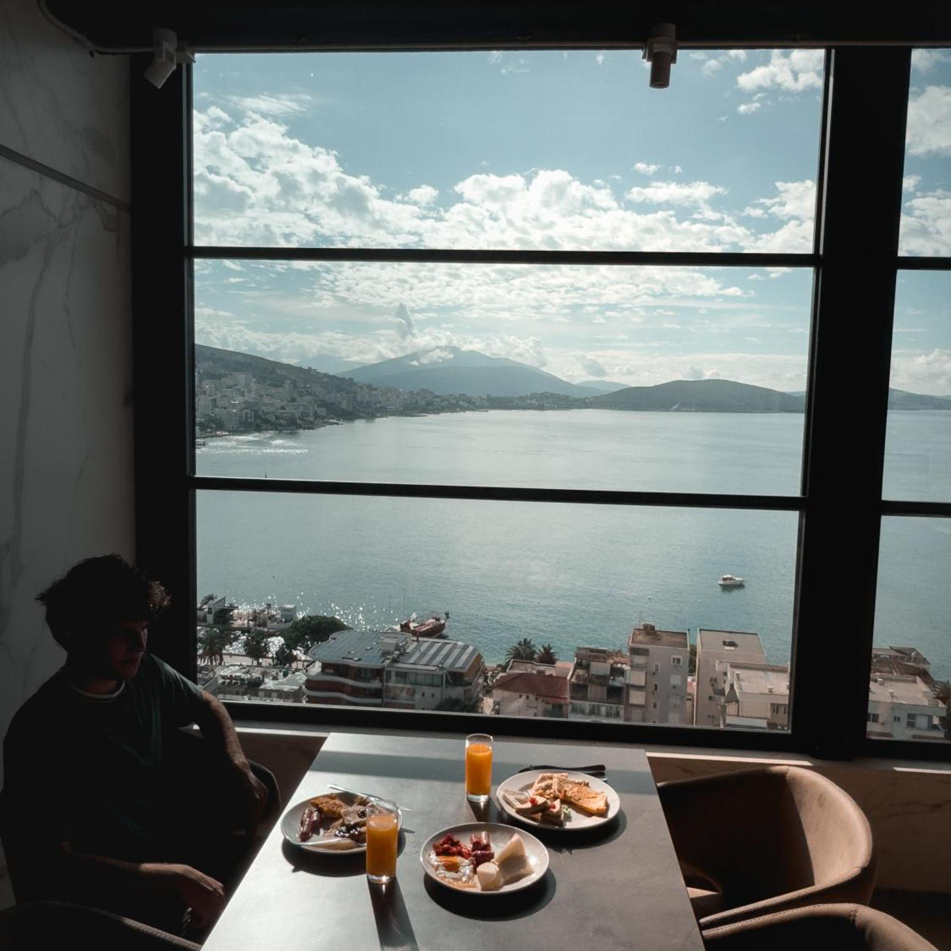 Toer Hotel Saranda 43/60
