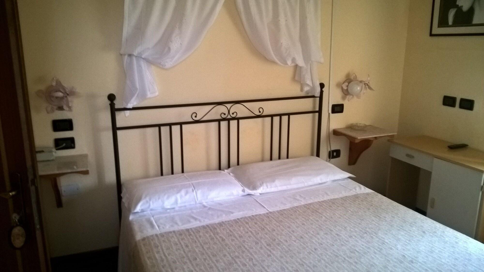 Hotel Parigi 12/44