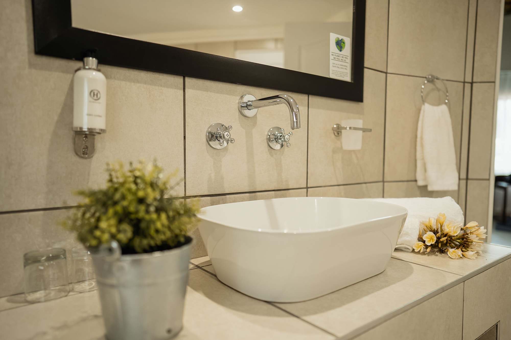 Superior, King Bed, Tshukudu Game Lodge 3/5