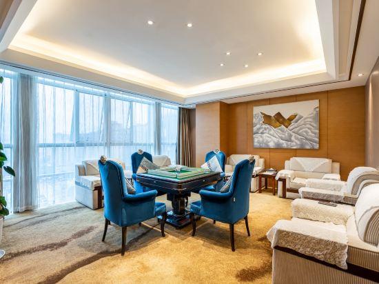 Qinchuan Hotel 34/55
