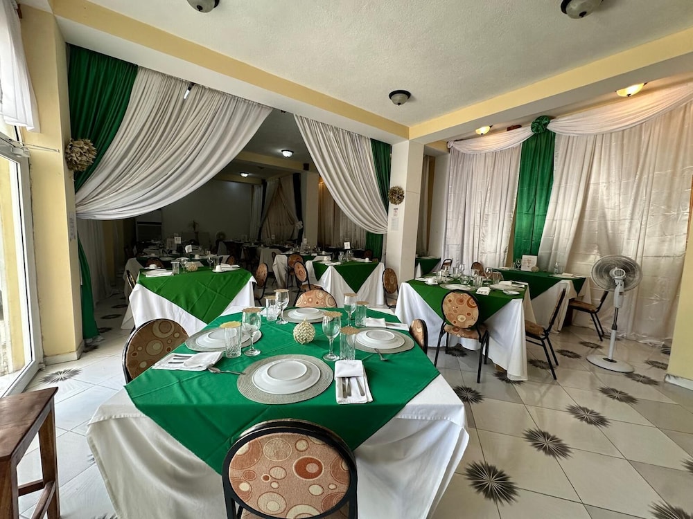 Pc Entreprises Guest House 37/50