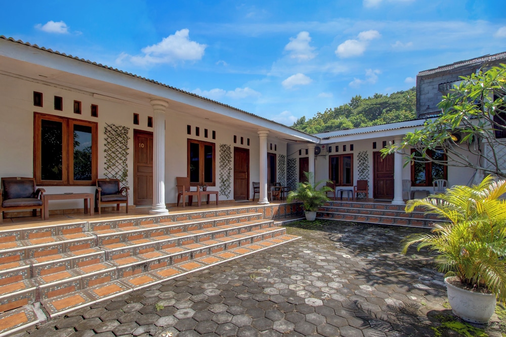 Hotel O near Parangtritis Beach formerly Paris Ocean 25/26