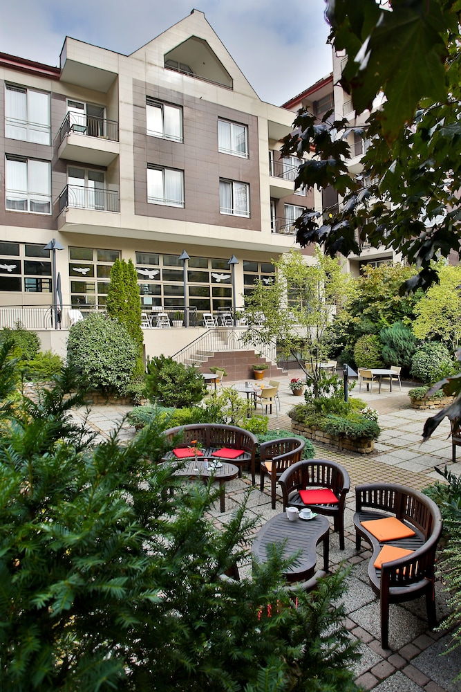 Adina Apartment Hotel Budapest 65/71