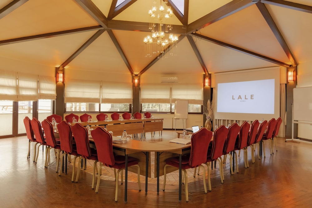 Lale Boutique Hotel 44/55