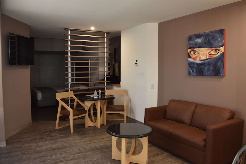 Ramada by Wyndham Mexico City Santa Fe 34/55