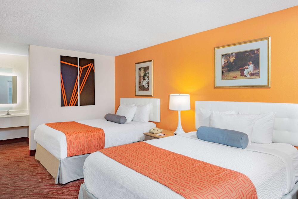 Room, 2 Queen Beds