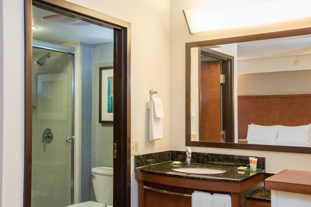 Hyatt Place Minneapolis/Eden Prairie 16/68