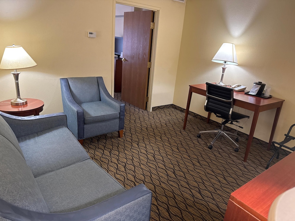 Baymont by Wyndham Mishawaka South Bend Area 30/49