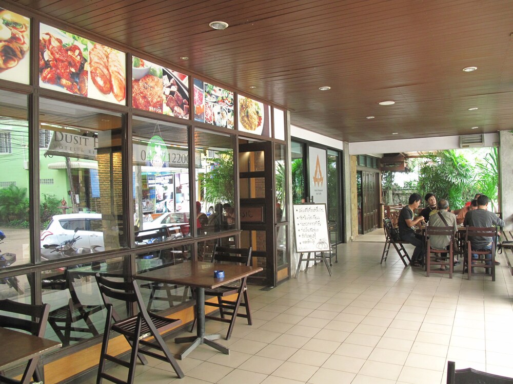 Dusit Hotel 41/50