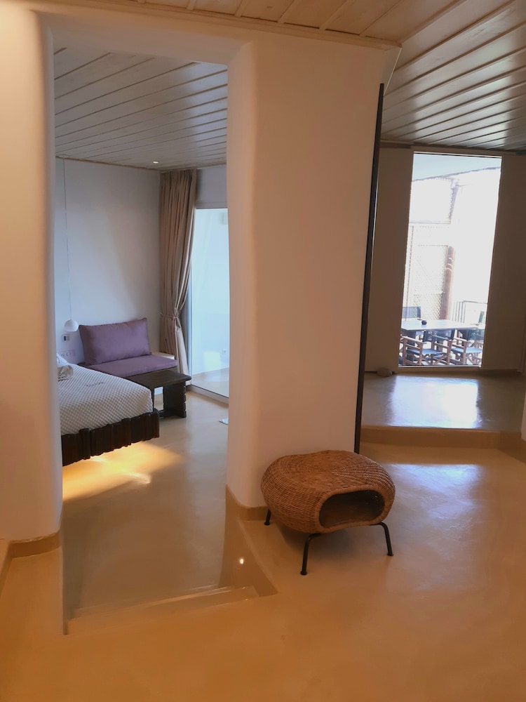 Klidon Dreamy Living Suites 20/43