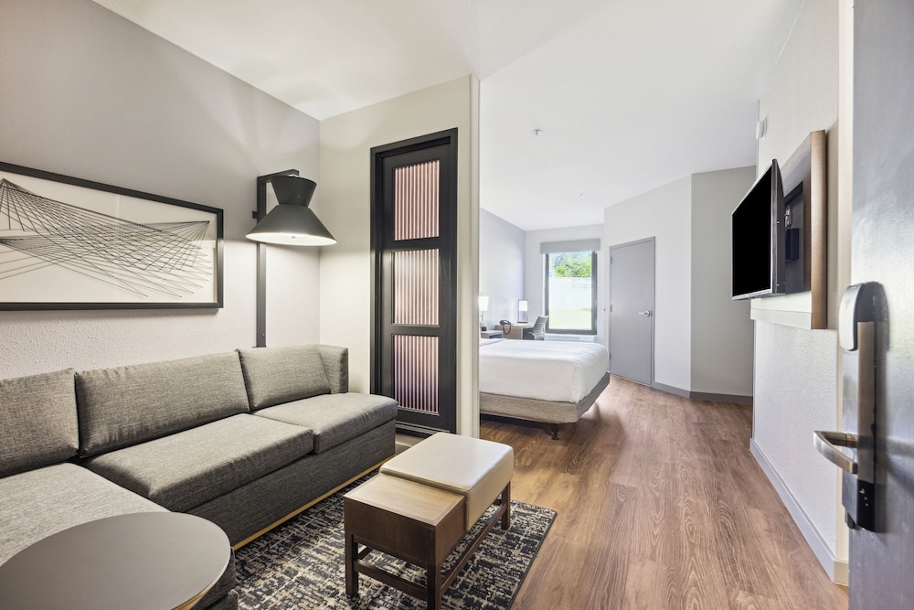 Hyatt Place San Antonio - Northwest/Medical Center 49/76