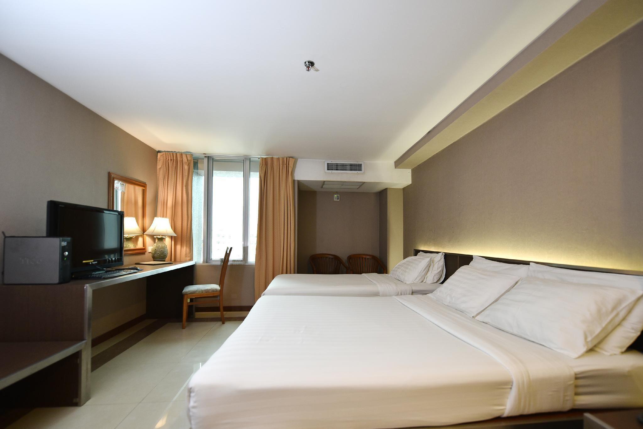 غرفة عائلية بسريرين مزدوجين