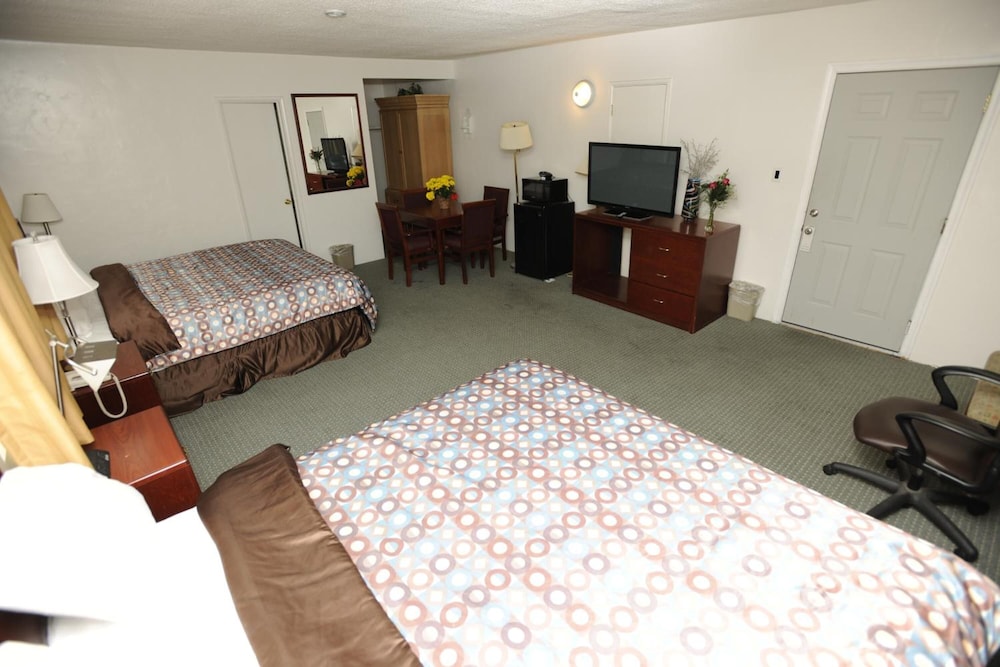Victoria Motel 13/24