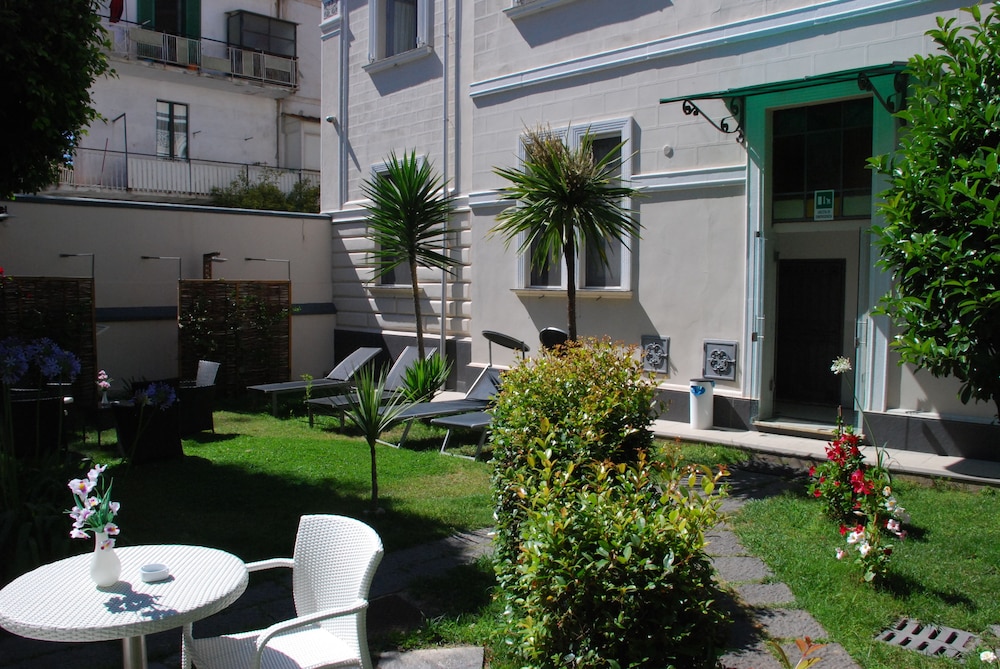 Villa Italia Bed And Breakfast 44/49