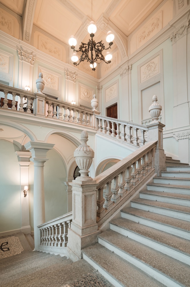 Royal Palace Hotel and Spa 2/33