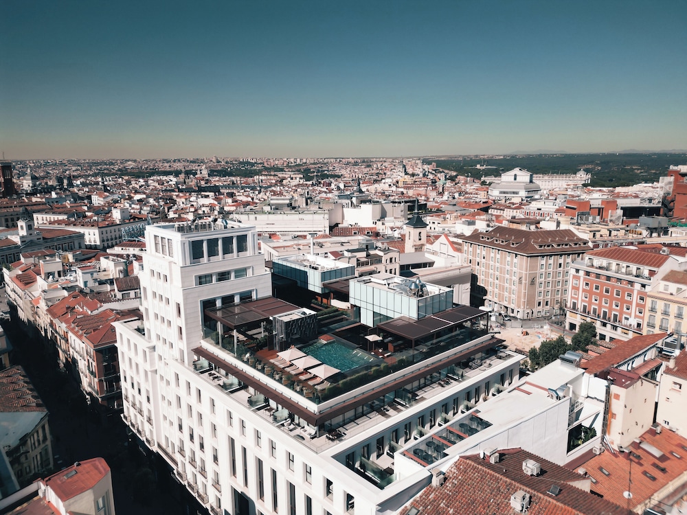 Hyatt Thompson Madrid 1/50