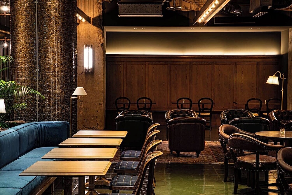 The Steel House (Ex Harmonie Cinq Hotel) 27/41