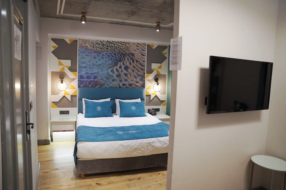 غرفة كومفورت رباعية بسريرين كوين، Royal Galata Hotel 7/10