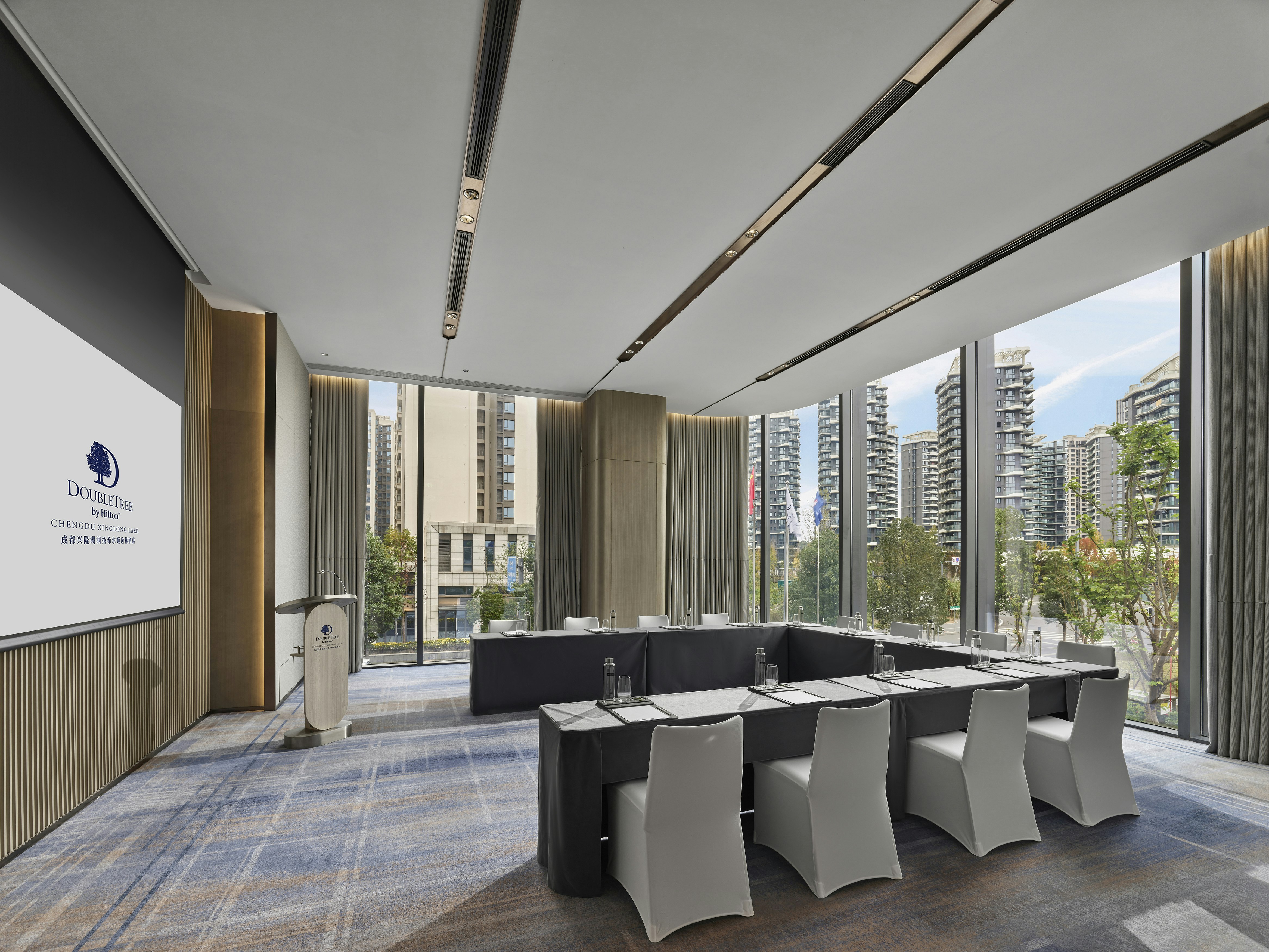 DoubleTree by Hilton Chengdu Xinglong Lake 8/53