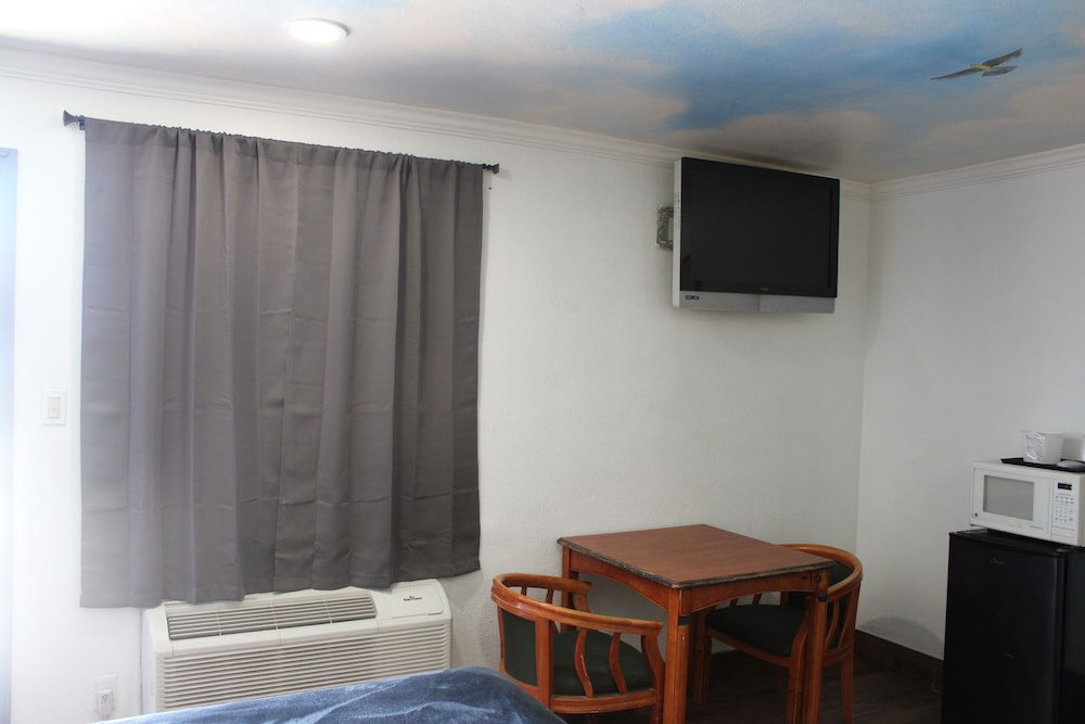 City Center Motel 53/68