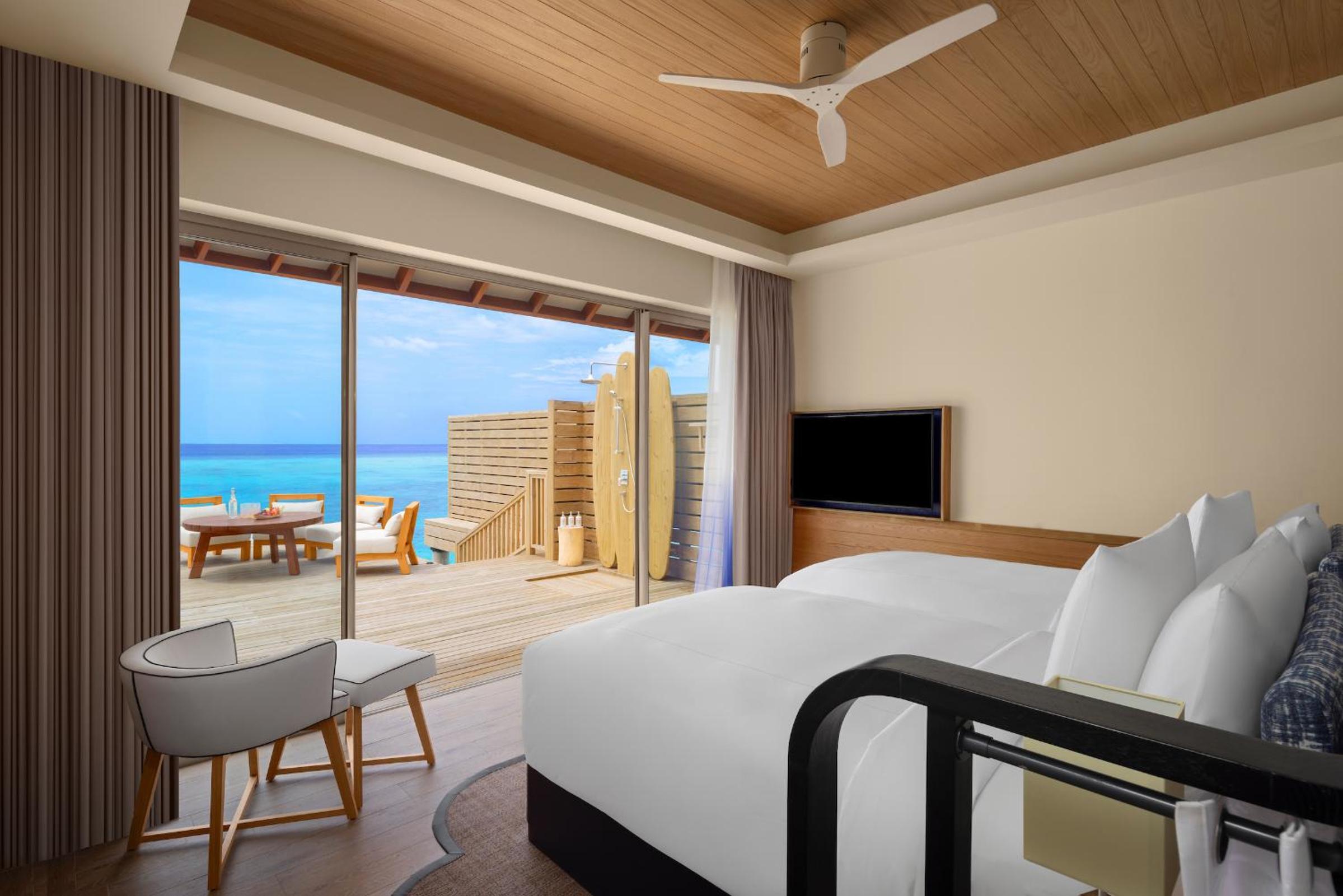 3 Bedrooms, Residence, Twin Beds, 2 King Beds, Over Water Pool