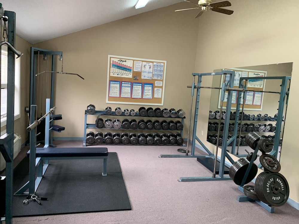 Fireside Inn and Suites Gilford 32/54