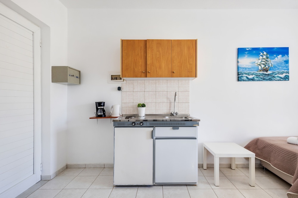 Johnhara Studios And Apartments 5/27