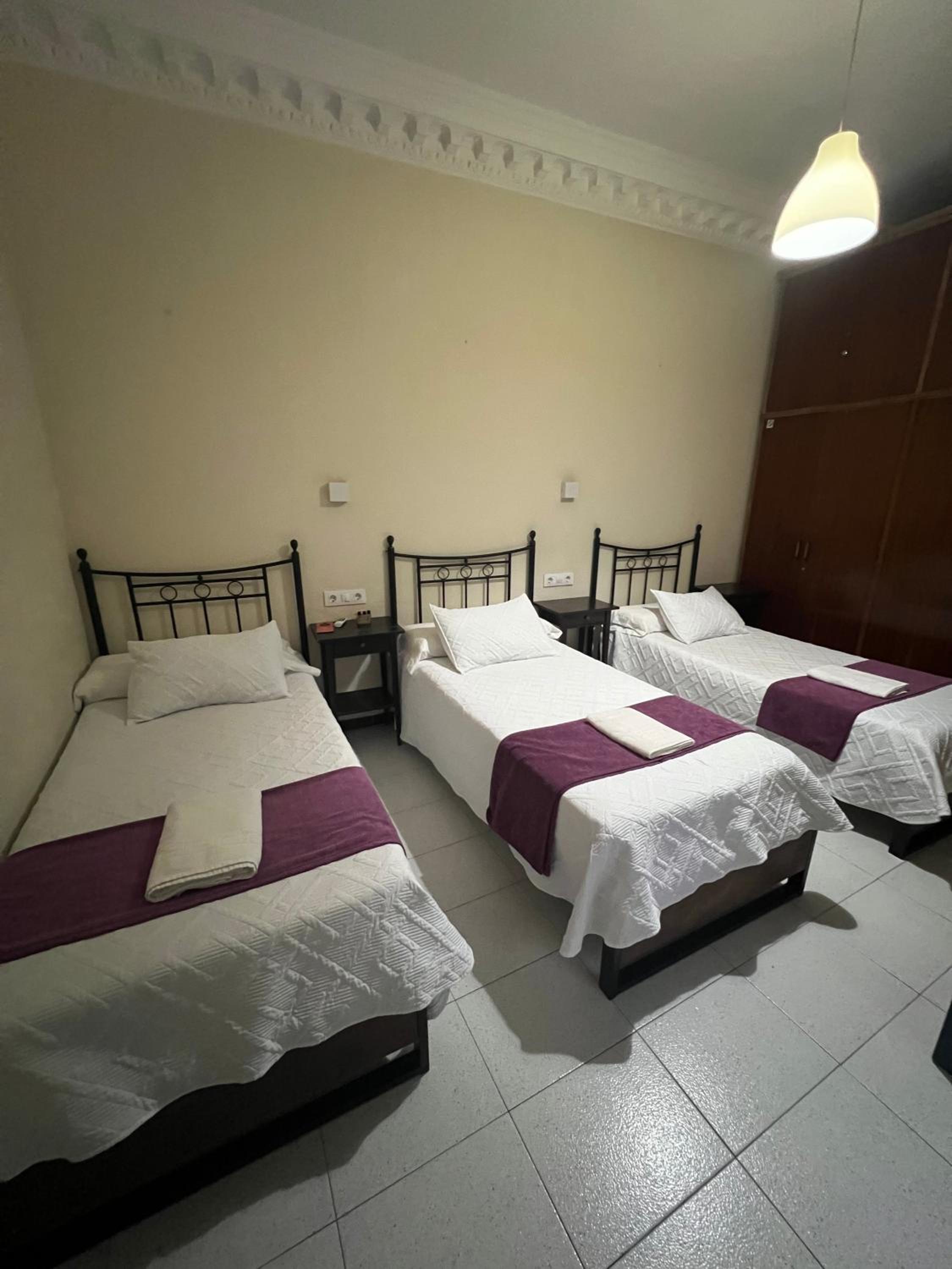 Room, Triple, Shared Bathroom