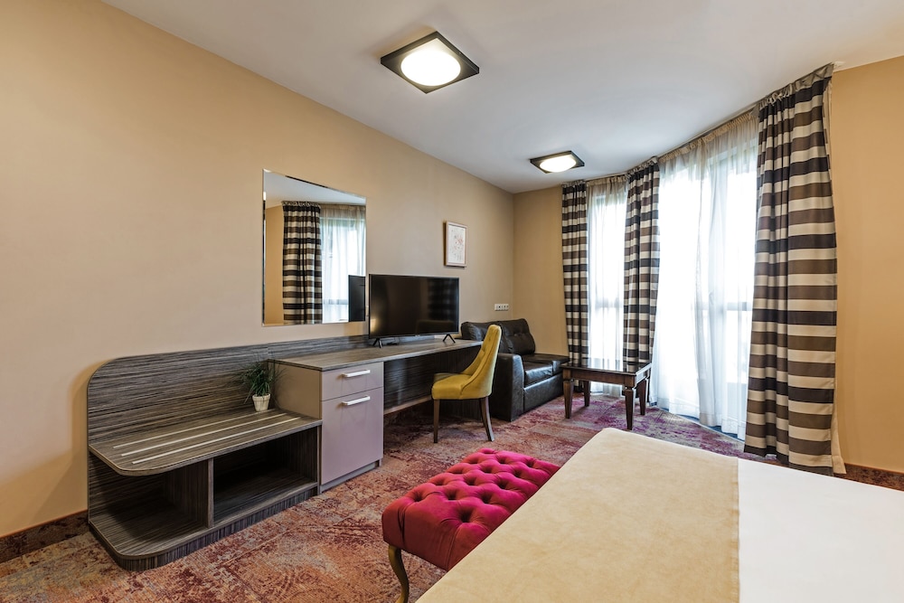 Plaza Hotel Plovdiv 42/68