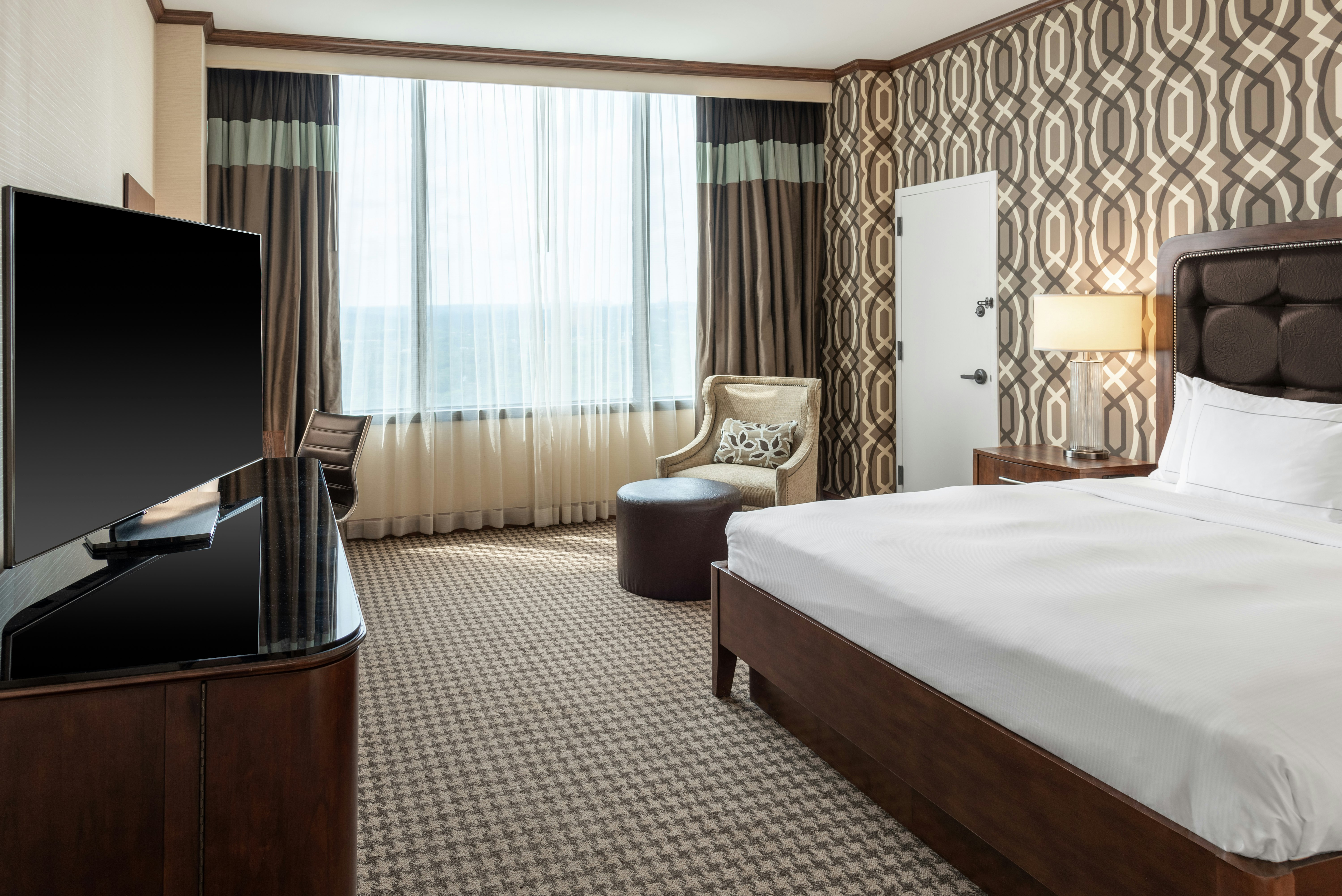 ROOM, KING BED