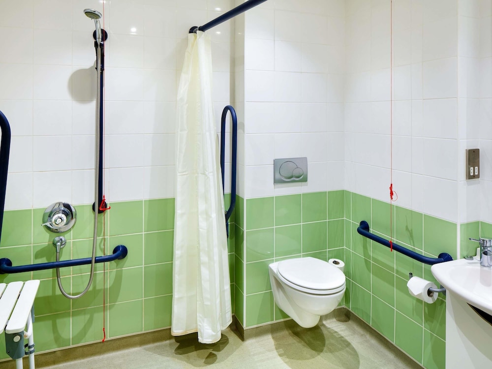 IBIS BUDGET BEACONSFIELD 28/28