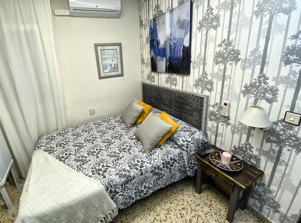 Hostal Azahara 8/70