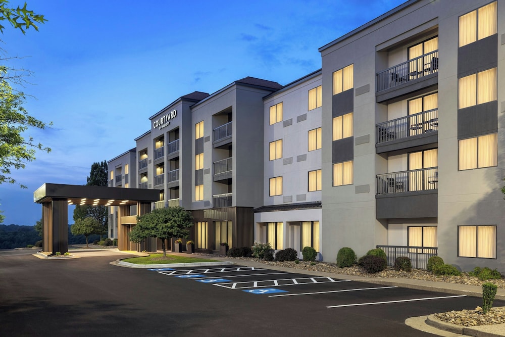 Courtyard by Marriott Beckley 61/64