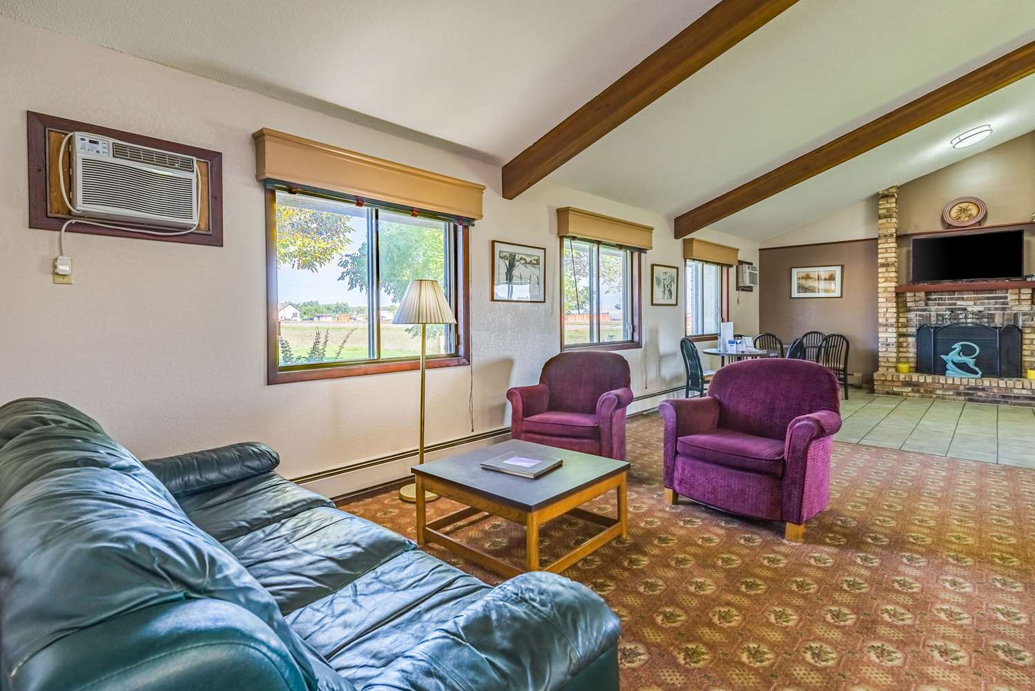 Rodeway Inn Saint Joseph 15/26