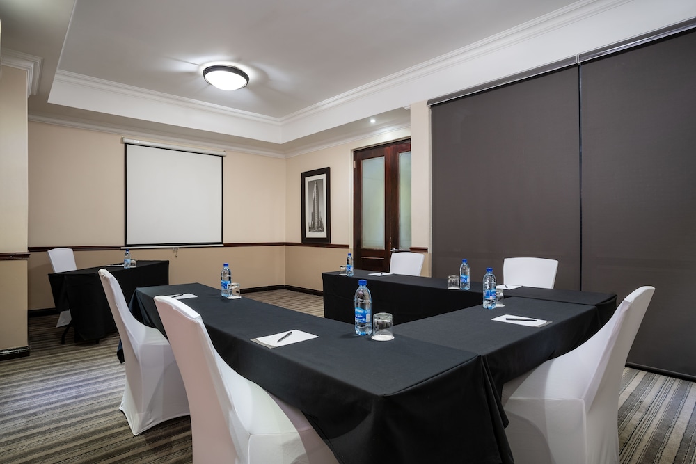 PREMIER HOTEL PRETORIA 69/72