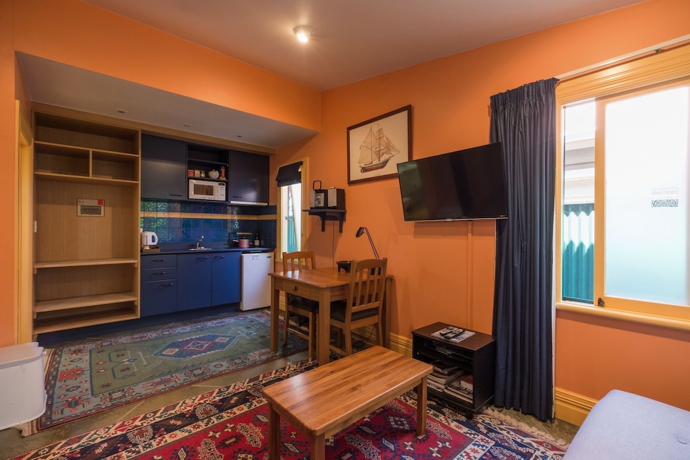 The Great Ponsonby Arthotel 41/72