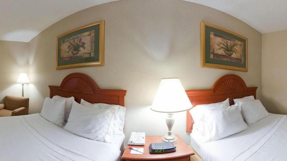 Holiday Inn Express Anderson-I-85 Exit 27-Hwy 81 9/34