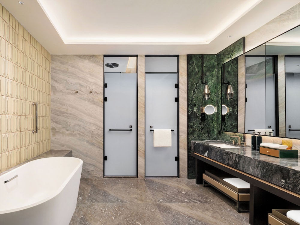 DoubleTree by Hilton Zhengzhou Airport Aerotropolis 39/43