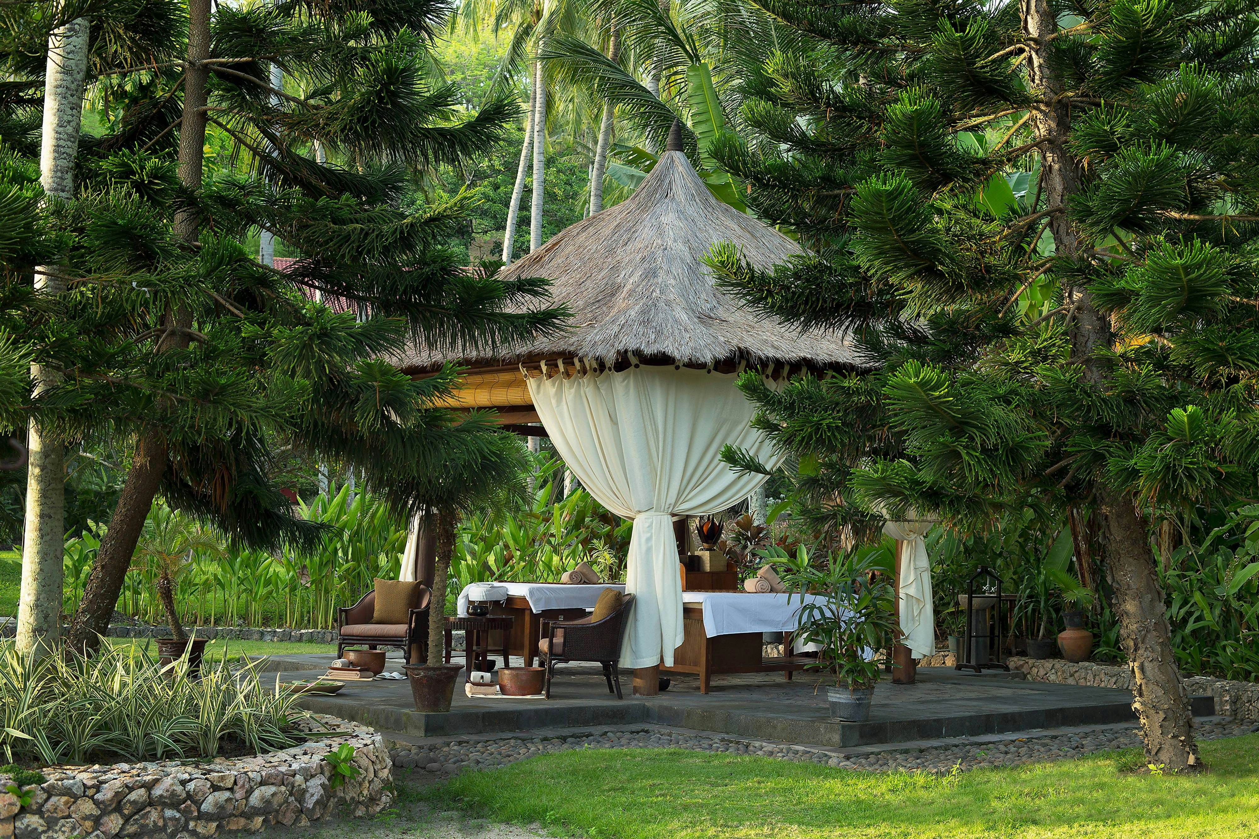 SHERATON SENGGIGI BEACH RESORT 64/75