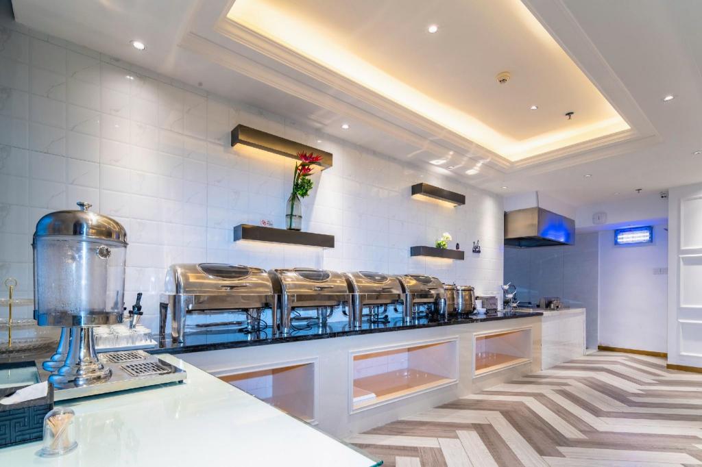 Lanou Hotel (Guizhou Guiyang Huaxi District Meide Government House Branch) 45/53
