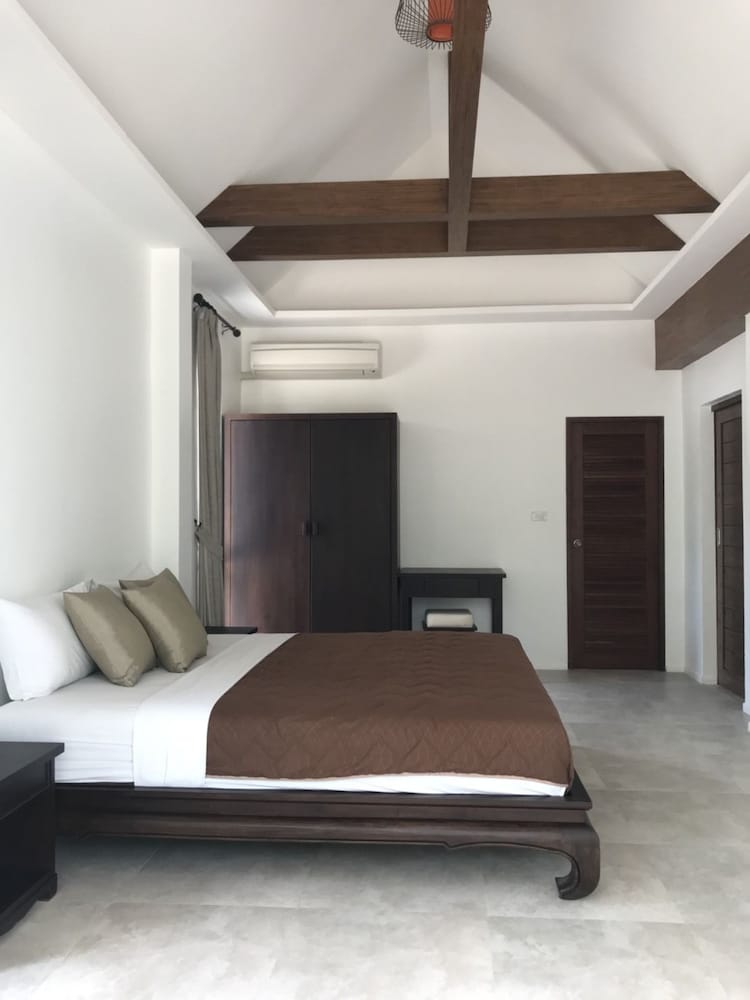 Phalarn Inn Resort 24/57