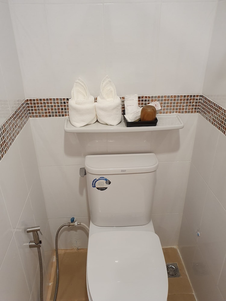 غرفة عائلية بسريرين منفصلين وسرير كينج وسرير كوين، Cana Boutique Hotel 2/2