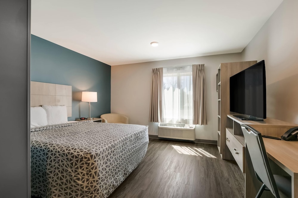 WoodSpring Suites Knoxville West 14/45